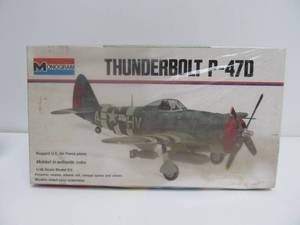 lot 83 image: Monogram P-47D Thunderbolt