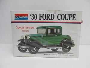 lot 137 image: Monogram Special Interest Series 30 Ford Coupe