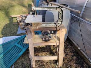 lot 343 image: Vintage Shopmaster Scroll Saw - Cast Aluminum on Wood Stand - Untested