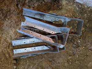 lot 51 image: (5) 2x10 Concealed Double Face Mount Hanger Part No. HUSC210-2Z