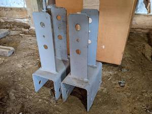 lot 52 image: (2) Simpson CC44 Column Cap 4x4 Post
