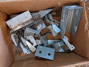 lot 76 image: Box of Misc. Galvanized Brackets - See pictures