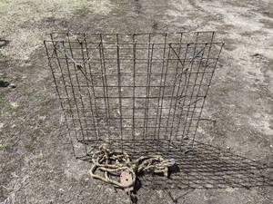 lot 94 image: Vintage Wire Corn Drier - Measures about 28 x 28 x 4 and Rope w Pulleys