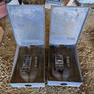 lot 101 image: 200A 2-Pole Midwest Electric Circuit Breaker in Enclosure Part No. TOD22200 and More