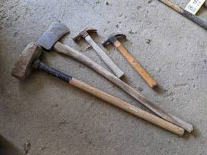 lot 122 image: Vintage Axe, Claw Hammers and Maul