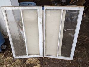 lot 172 image: Pair of Vintage 2-Pane Windows - 23 x 40 and 24 x 40