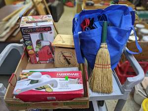 lot 244 image: Nutri-Slicer, Farberware Mandolin, Reusable Shopping Bags and More