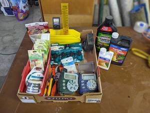 lot 289 image: Large Lot of Gardening Supplies - Water Meters, Pruners and More
