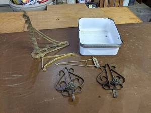lot 327 image: Cast Iron Shelf Bracket, and Vintage Iron Pieces