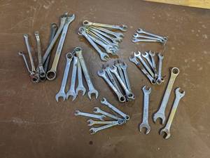 lot 340 image: Large Lot of Standard Combination Wrenches
