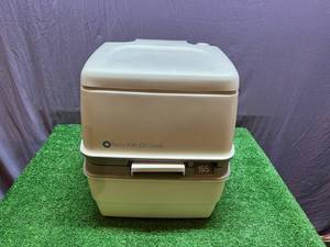 lot 7 image: Porta Potti 100 Series