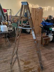 lot 25 image: Keller Model W-6 6 Step Ladder