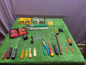 lot 46 image: Tools