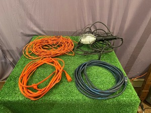 lot 69 image: Extension Cords & Shop Light