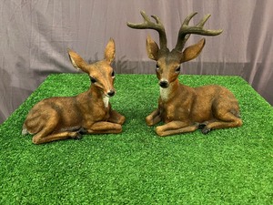 lot 79 image: Deer Decor