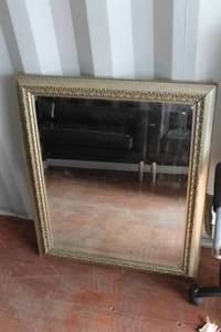 lot 33 image: Framed Wall Mirror