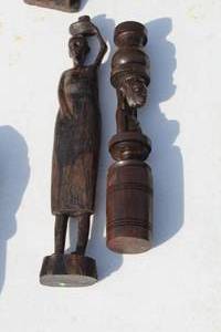 lot 70 image: Lot of (2) Carved Figurines - Women Gatherers