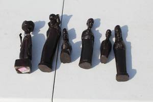 lot 74 image: Lot of (6) Carved Figurines - People