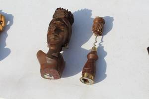 lot 76 image: Lot of (2) Carved Figurines