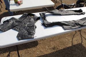 lot 81 image: Small Leather Vest and Eagle Size Small Chaps