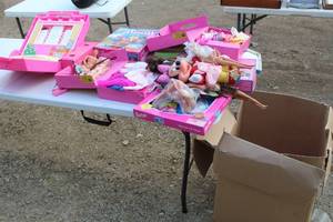 lot 99 image: Barbie Toy Collectibles