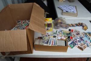 lot 137 image: Football and Baseball Collectors Cards