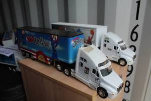 lot 147 image: Lot of (2) Semi Tractor Trailer Die-cast Collectible - NBA Jam Van, NBA Nation
