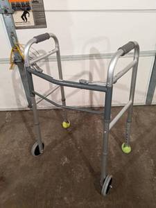 Guardian Folding Walker with 5 Wheels