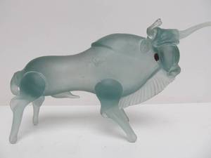 Very Cool Vintage Hand Blown Art Glass Bull Sculpture