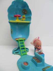Vintage 1970s Mattel Sweet Treats Doll Playset