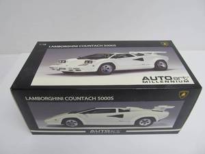 High End New in Box Sealed Diecast Auto Art Millenium Lamborghini Countach 5000S