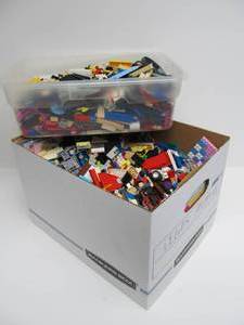 Approx 25lbs of Assorted Legos
