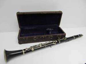 Vintage LeRoux Clarinet wCase