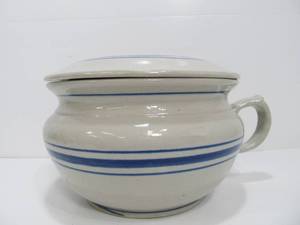 Vintage Stoneware Chamber Pot wLid