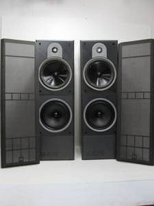 Excellent Quality Working Pair of BOWERS &amp WILKINS Model DM620 Speakers