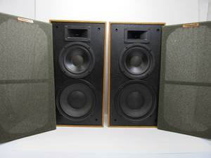 Excellent Quality Working Pair of KLIPSCH Model Kg3 Speakers