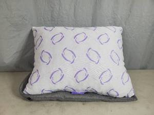 lot 9 image: New Omni Pillow