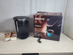 lot 24 image: New Kuerig K-Select with Extras