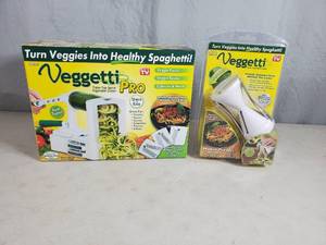 lot 25 image: New Veggetti Pro and New Veggetti Handheld