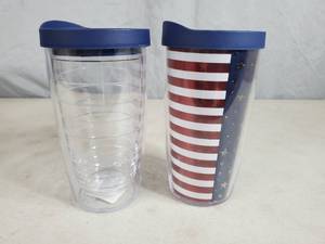 lot 59 image: 2 New Tervis Tumblers with Lids