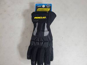 lot 73 image: New Ironclad Tundra Gloves