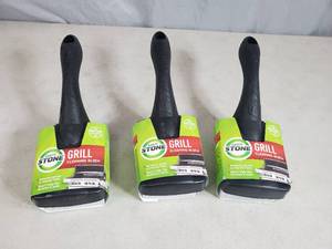 lot 86 image: 3 New Grill Cleaning Blocks