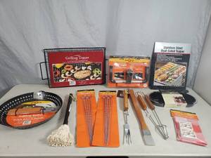 lot 111 image: New BBQ Grilling Items