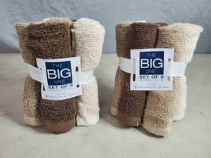 lot 113 image: 12 New The Big One Washcloths