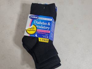 lot 210 image: 4 New Pair of Dr Scholls Womens Diabetic and Circulatory Socks