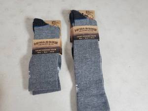 lot 212 image: 2 New Pair of Hiwassee Trading Lightweight Tech Merino Wool Socks