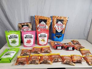 lot 237 image: Large Assortment of Snacks