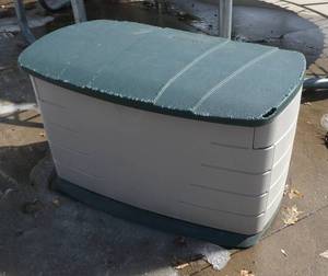 lot 105 image: Rubbermaid outdoor storage - squirrels chewed on the edges but otherwise ok
