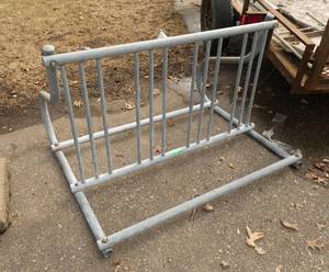 lot 168 image: Bike rack