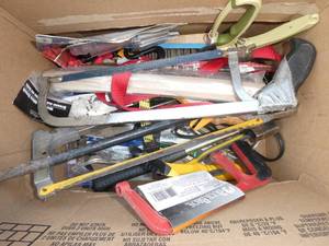 lot 174 image: Box of garagehand tools - saws, wire brushes, snips etc